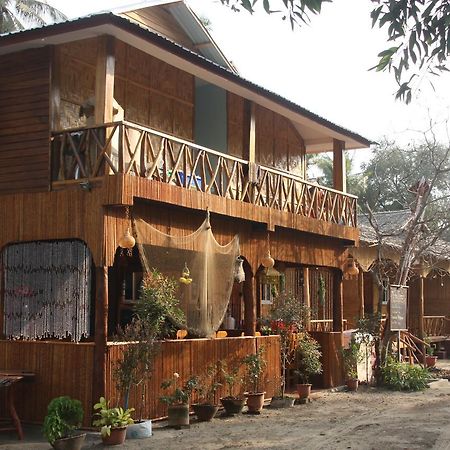 Soe Ko Ko Beach House & Restaurant Ngwesaung Eksteriør bilde